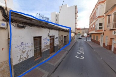 SE VENDE CASA SOLAR PARA NUEVA CONSTRUCCION