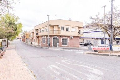 Céntrico piso en El Esparragal