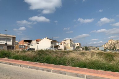 TERRENO URBANO EN ARCHENA - AVDA. RIO SEGURA