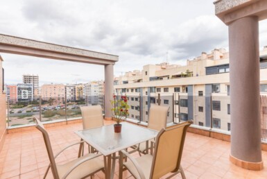 Impecable Ático con Amplia Terraza en Juan de Borbón, Murcia