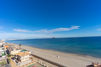 Piso de Ensueño con Vistas al Mar en La Manga con vistas al Mediterraneo