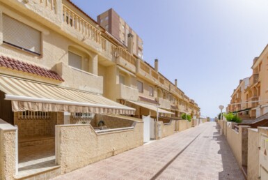 Urb. Costa de Bonn, ideal para familias y amantes de La Manga, zona del Zoco.