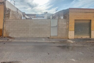 Solar a la venta en Barrio Peral