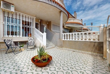 Dúplex con excelente orientación y amplia terraza para disfrutar del sol en Los Alcázares