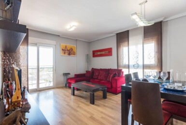 EXCELENTE PISO DE 2 DORMITORIOS CON 2 PLAZAS DE GARAJE EN RONDA SUR