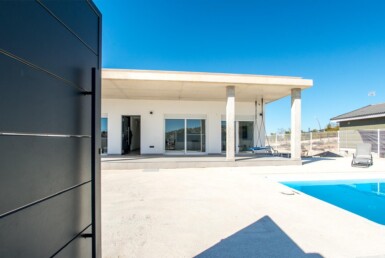ESPECTACULAR CHALET EN LA QUINTA